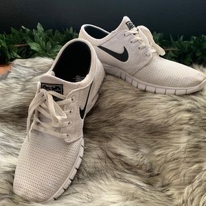 White Nike Air Max Stefan Janoki Sneakers